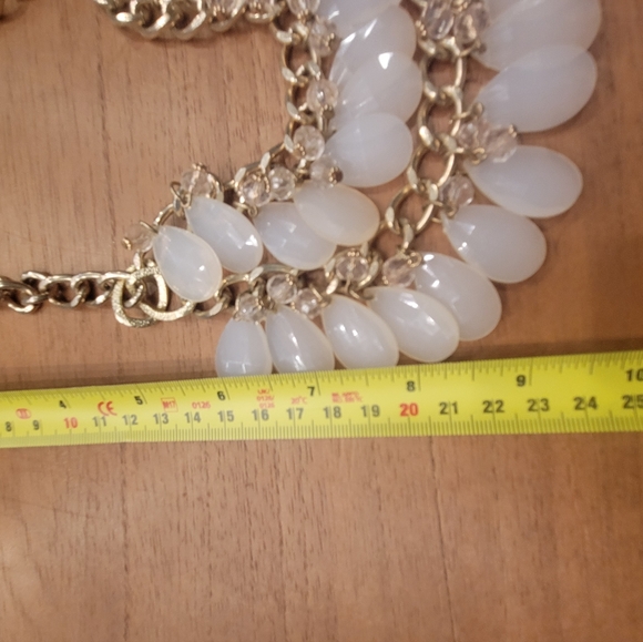 Champagne colored teardrop necklace by etc. - Picture 4 of 4